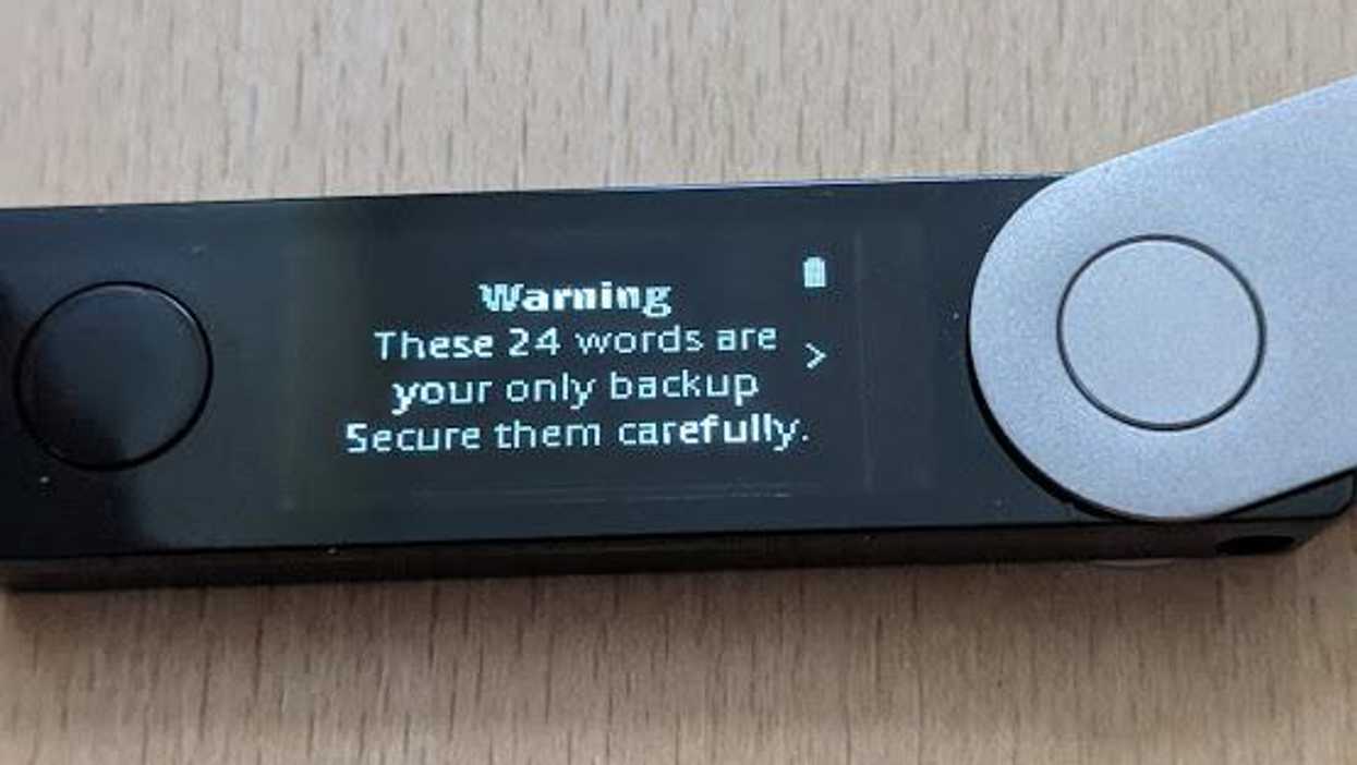 Ledger Nano X backup warning