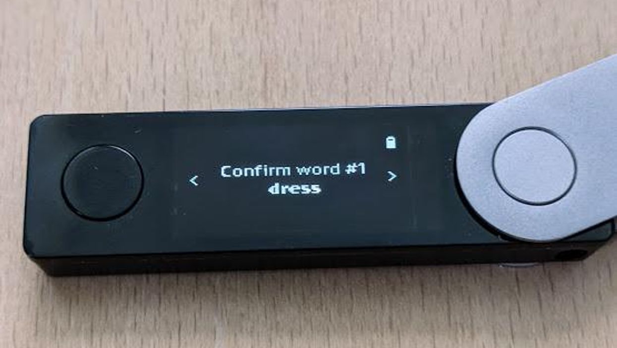 Ledger Nano X confirm word