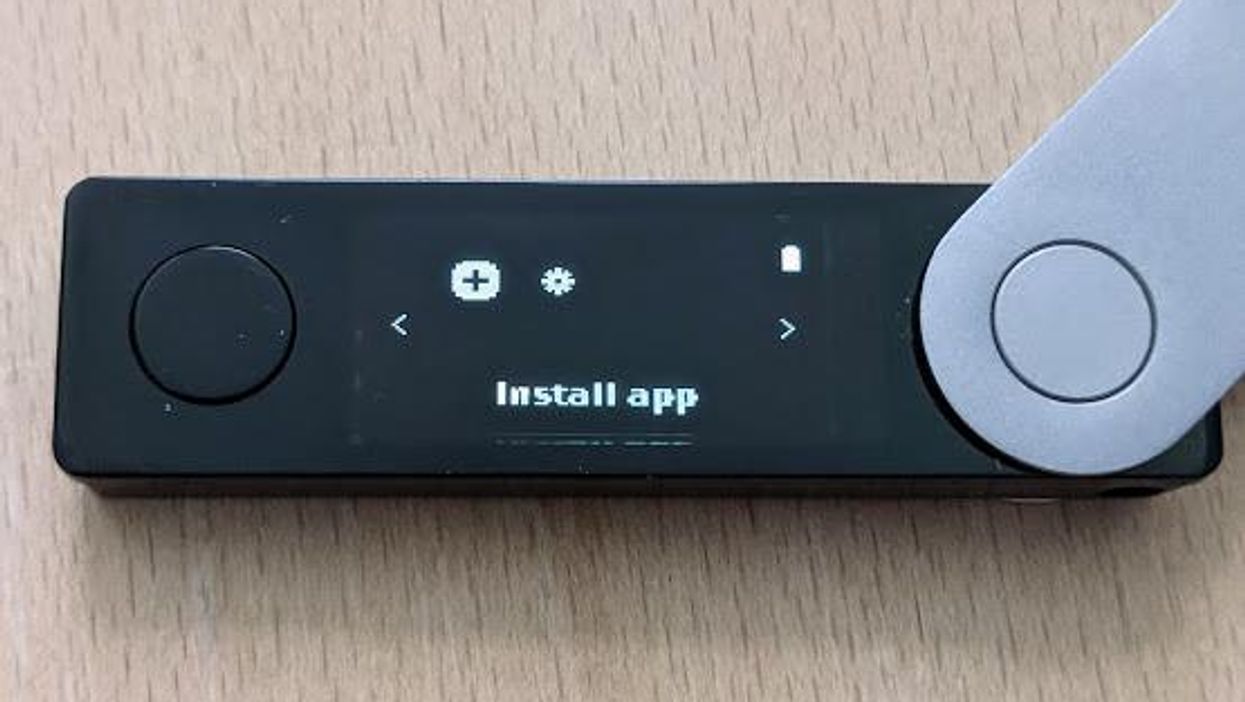 Ledger Nano X Install App