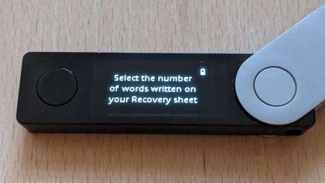 Ledger Nano X select number of words